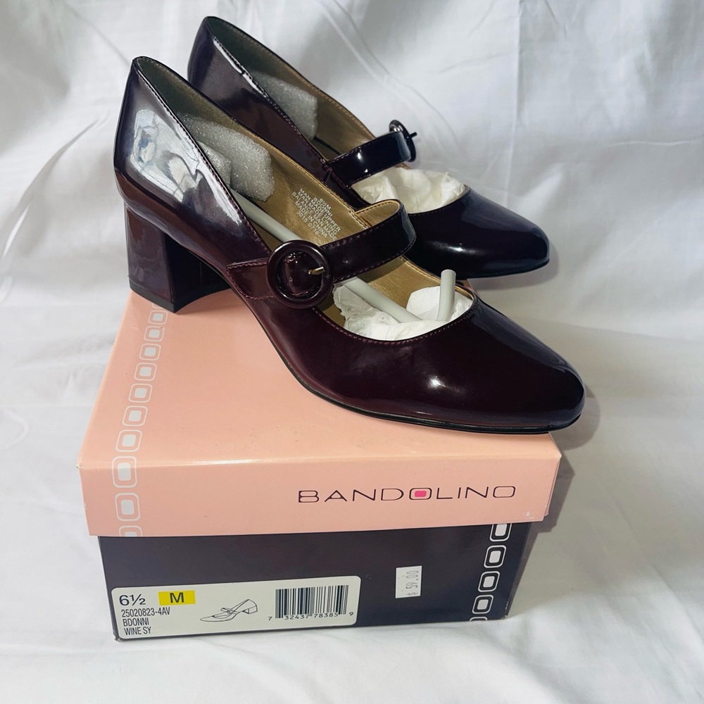 Womens dress shoes, size 6.5, brand new